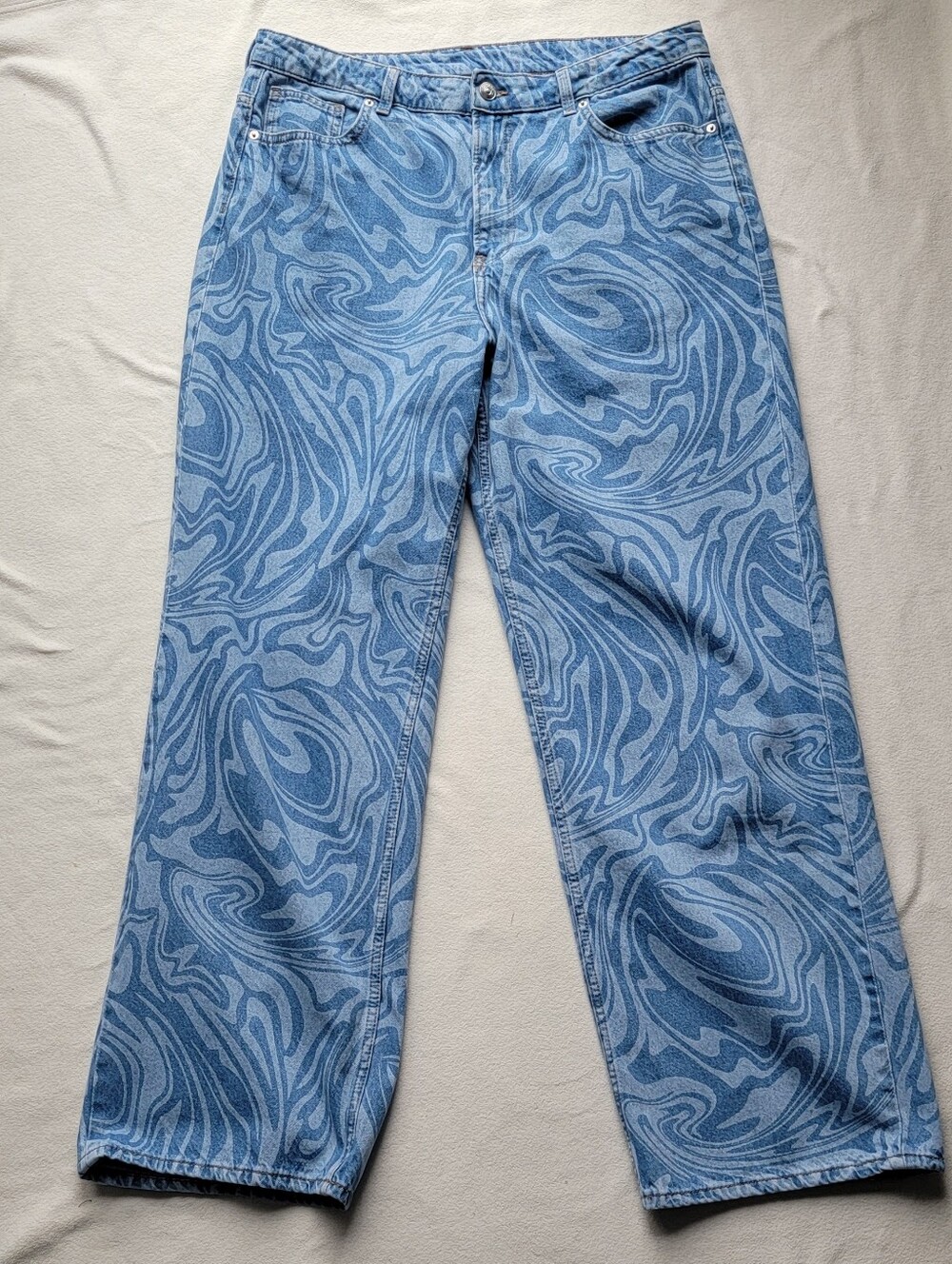 H&M Blue Swirl-Print Relaxed Jeans - Picture 2 of 10
